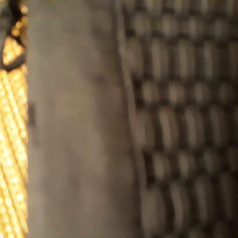 Black woven shoulder bag with double gold chain strap Magnetic closure 10x7x2 - Picture 3 of 8